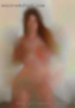 Sexy girlspussy swinger lips linking with clubs man.